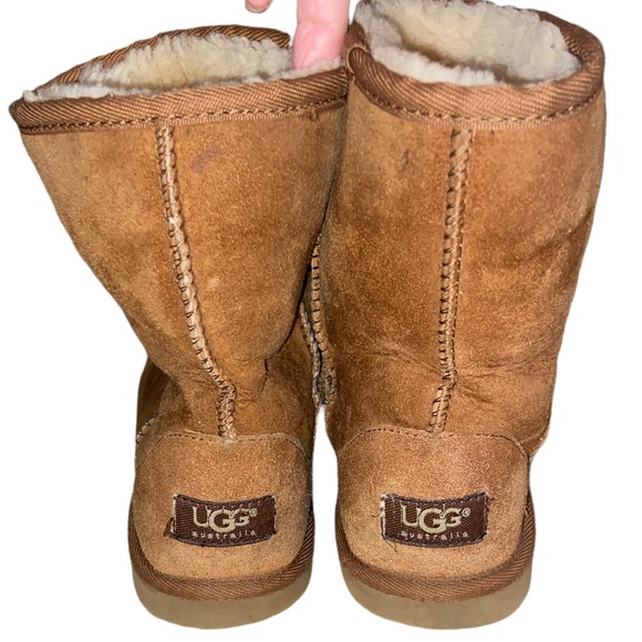 UGG Medium Brown Sheepskin Style F3008I Short Ankle Boots Size 6 - Picture 7 of 13